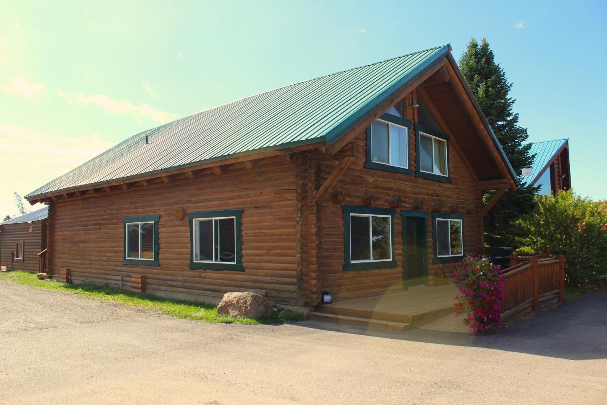 River Lodge Island Park Exterior photo