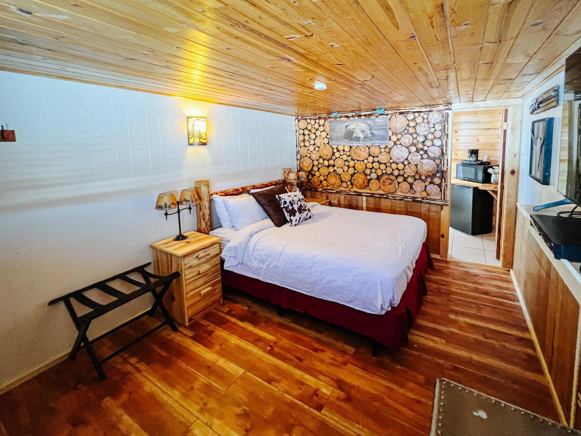 River Lodge Island Park Room photo