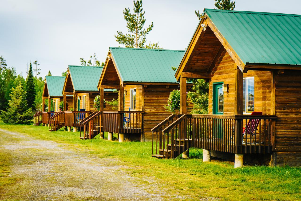 River Lodge Island Park Exterior photo